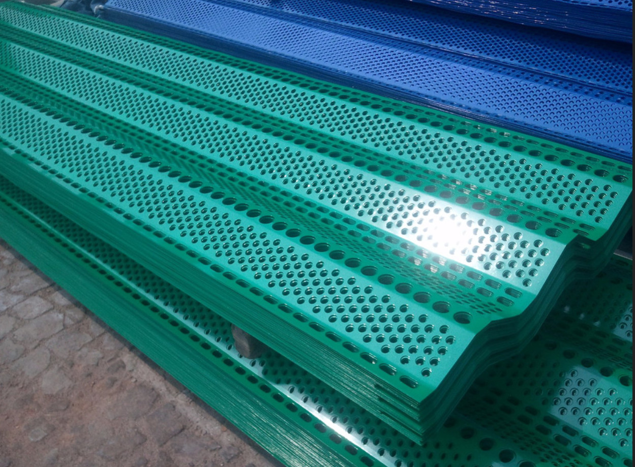 Pannelli d'acciaio colorati del recinto di abbattimento delle polveri, reticolato della protezione frangivento di controllo delle polveri